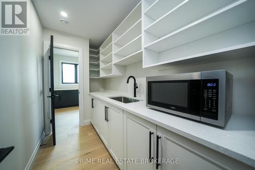 75836 London Rr 1 Road, Huron East (Brucefield), ON - Indoor Photo Showing Kitchen