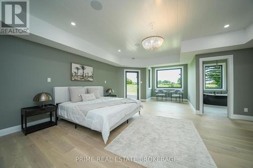 75836 London Rr 1 Road, Huron East (Brucefield), ON - Indoor Photo Showing Bedroom