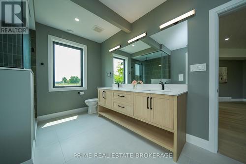 75836 London Rr 1 Road, Huron East (Brucefield), ON - Indoor Photo Showing Bathroom