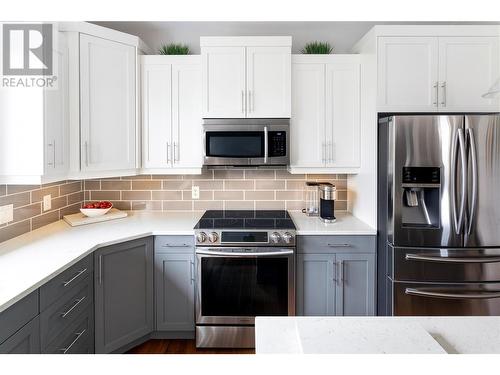 1029 Long Ridge Drive, Kelowna, BC - Indoor Photo Showing Kitchen