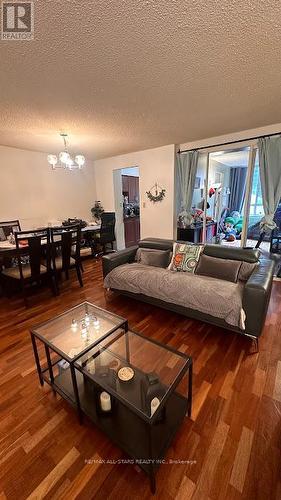 503 - 633 Bay Street, Toronto, ON - Indoor Photo Showing Living Room