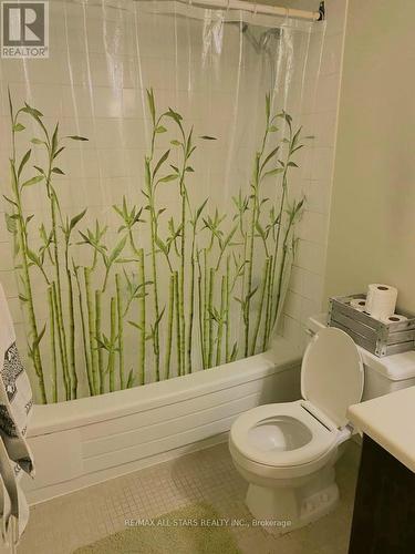 503 - 633 Bay Street, Toronto, ON - Indoor Photo Showing Bathroom