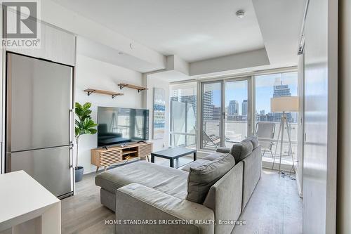 1306 - 1 Bloor Street E, Toronto, ON - Indoor Photo Showing Living Room