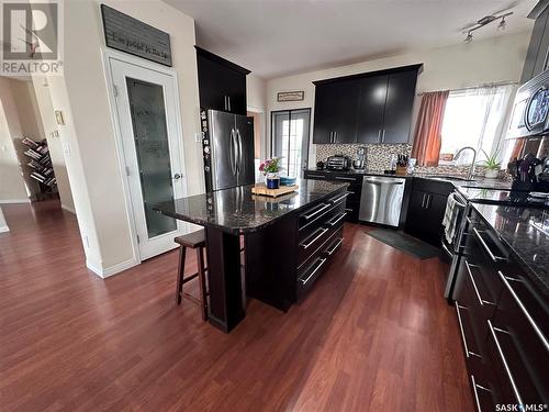 304 Abbott Bay, Estevan, SK - Indoor Photo Showing Kitchen