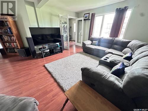 304 Abbott Bay, Estevan, SK - Indoor Photo Showing Living Room