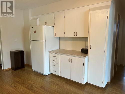 845 106 Avenue, Dawson Creek, BC - Indoor Photo Showing Kitchen