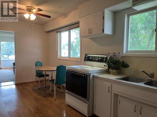 845 106 Avenue, Dawson Creek, BC - Indoor Photo Showing Laundry Room