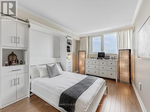 1213 - 260 Scarlett Road, Toronto, ON - Indoor Photo Showing Bedroom