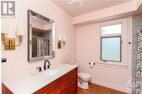 183 Mackay Street, Ottawa, ON - Indoor Photo Showing Bathroom