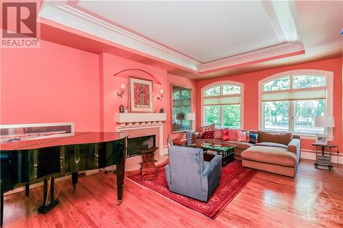 183 Mackay Street, Ottawa, ON - Indoor Photo Showing Living Room With Fireplace