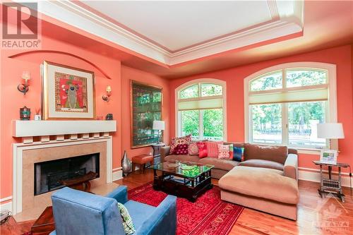 183 Mackay Street, Ottawa, ON - Indoor Photo Showing Living Room With Fireplace