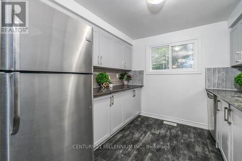 188 Hickling Trail, Barrie, ON - Indoor Photo Showing Kitchen
