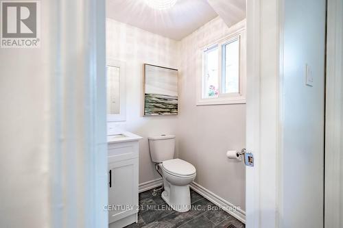 188 Hickling Trail, Barrie, ON - Indoor Photo Showing Bathroom