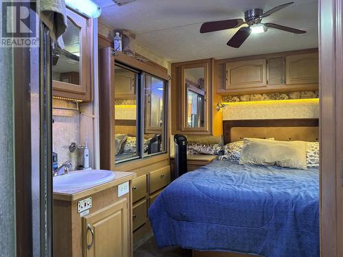 5475 Scuffi Road, 100 Mile House, BC - Indoor Photo Showing Bedroom