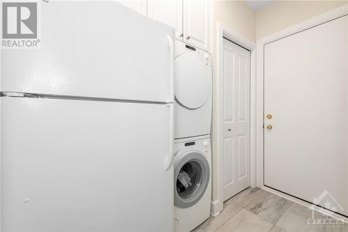 1635 Blohm Drive, Ottawa, ON - Indoor Photo Showing Laundry Room