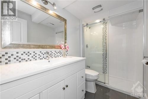 1635 Blohm Drive, Ottawa, ON - Indoor Photo Showing Bathroom