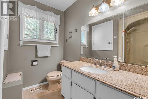 Imperial Acreage Highway#2, Imperial, SK - Indoor Photo Showing Bathroom