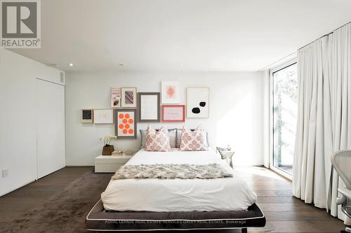 11 Shorncliffe Avenue, Toronto, ON - Indoor Photo Showing Bedroom