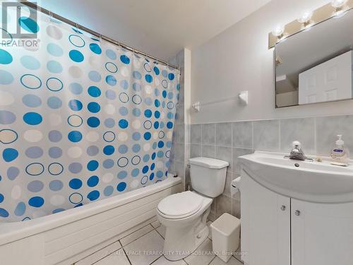 1 Applefield Drive, Toronto, ON - Indoor Photo Showing Bathroom