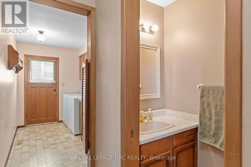 58 Wiltshire Boulevard, Welland, ON - Indoor Photo Showing Bathroom