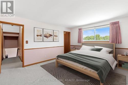 58 Wiltshire Boulevard, Welland, ON - Indoor Photo Showing Bedroom