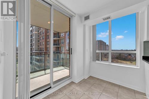 714 - 350 Red Maple Road, Richmond Hill (Langstaff), ON - Indoor Photo Showing Other Room