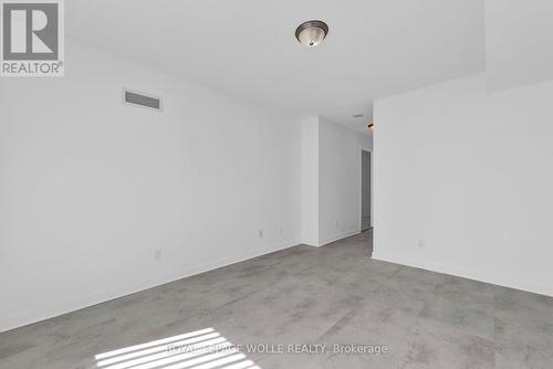 714 - 350 Red Maple Road, Richmond Hill (Langstaff), ON - Indoor Photo Showing Other Room