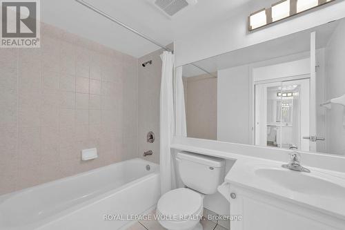 714 - 350 Red Maple Road, Richmond Hill (Langstaff), ON - Indoor Photo Showing Bathroom