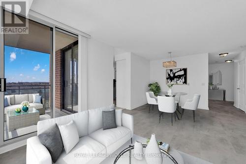 714 - 350 Red Maple Road, Richmond Hill (Langstaff), ON - Indoor Photo Showing Living Room