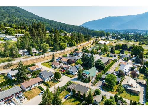 216 24Th Avenue S, Creston, BC - Outdoor With View