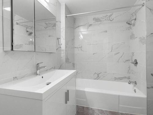 Salle de bains - 105-3033 Rue Sherbrooke O., Westmount, QC - Indoor Photo Showing Bathroom