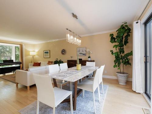 Overall view - 9 Crois. Yves-Thériault, Notre-Dame-De-L'Île-Perrot, QC - Indoor Photo Showing Dining Room