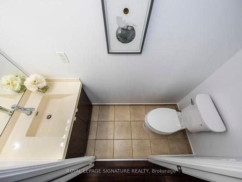 819-352 Front St W, Toronto, ON - Indoor Photo Showing Bathroom