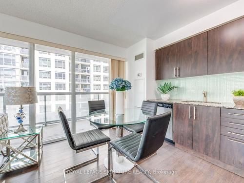 819-352 Front St W, Toronto, ON - Indoor Photo Showing Dining Room