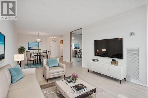 1001 - 3151 Bridletowne Circle, Toronto, ON - Indoor Photo Showing Living Room