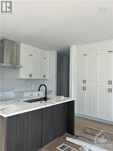 1354 Louis Lane Unit#A, Ottawa, ON - Indoor Photo Showing Kitchen
