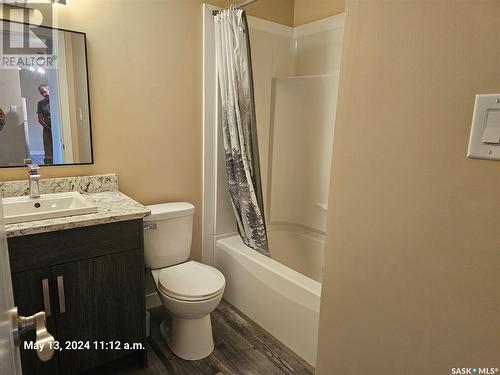111 710 Melrose Avenue, Saskatoon, SK - Indoor Photo Showing Bathroom