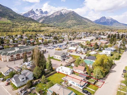 741 5Th Avenue, Fernie, BC - Outdoor With View