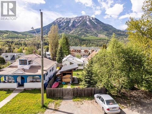 741 5Th Avenue, Fernie, BC - Outdoor With View