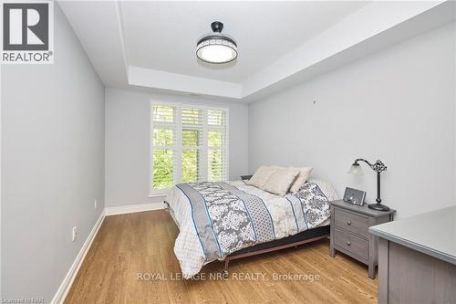 330 - 8111 Forest Glen Drive, Niagara Falls, ON - Indoor Photo Showing Bedroom