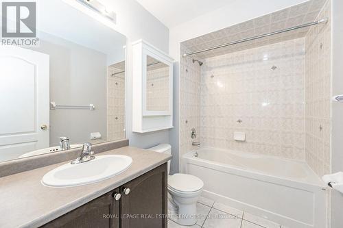 2041 Fiddlers Way, Oakville, ON - Indoor Photo Showing Bathroom