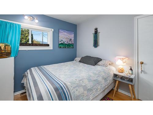 1407 Birch Street, Creston, BC - Indoor Photo Showing Bedroom