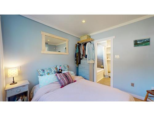 596 Wallinger Avenue, Kimberley, BC - Indoor Photo Showing Bedroom