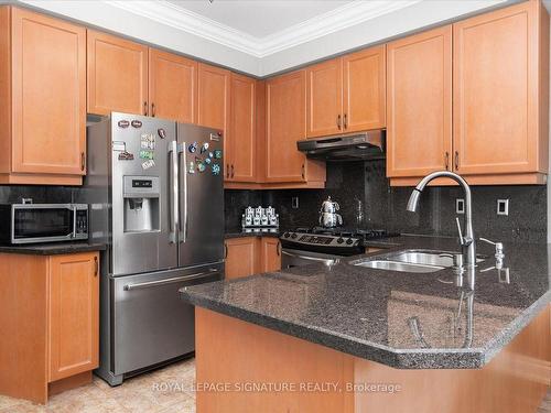 42 Boticelli Way, Vaughan, ON - Indoor Photo Showing Kitchen With Double Sink