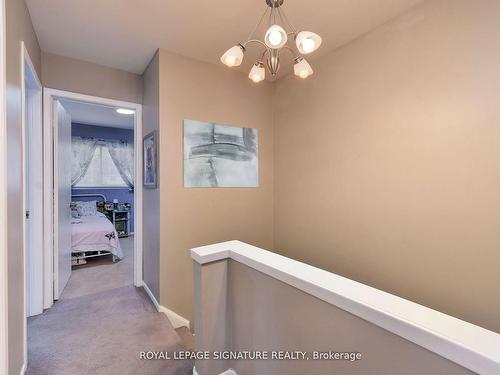 1039 Blairholm Ave, Mississauga, ON - Indoor Photo Showing Other Room