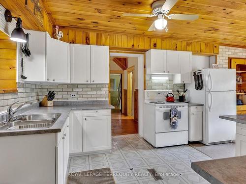 9591 County Rd 30, Havelock-Belmont-Methuen, ON - Indoor Photo Showing Kitchen With Double Sink