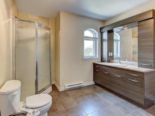 Salle de bains attenante Ã  la CCP - 4831 Rue Du Palomino, Montréal (Pierrefonds-Roxboro), QC - Indoor Photo Showing Bathroom