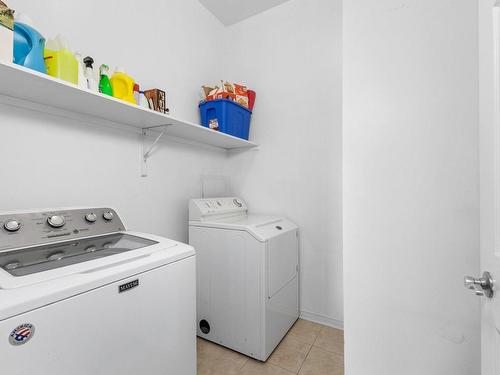 Salle de lavage - 309-2605 Av. De La Gare, Mascouche, QC - Indoor Photo Showing Laundry Room