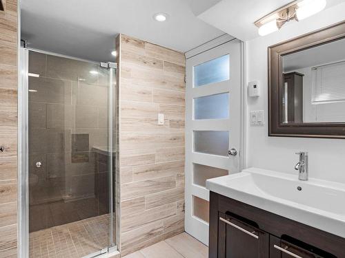 Salle de bains - 3176 Rue Glenn, Laval (Fabreville), QC - Indoor Photo Showing Bathroom
