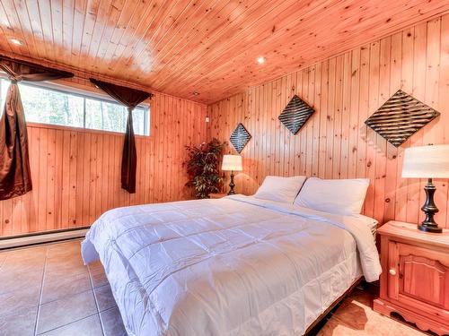 Chambre Ã Â coucher - 42  - 44 Av. Nantel, Sainte-Agathe-Des-Monts, QC - Indoor Photo Showing Bedroom